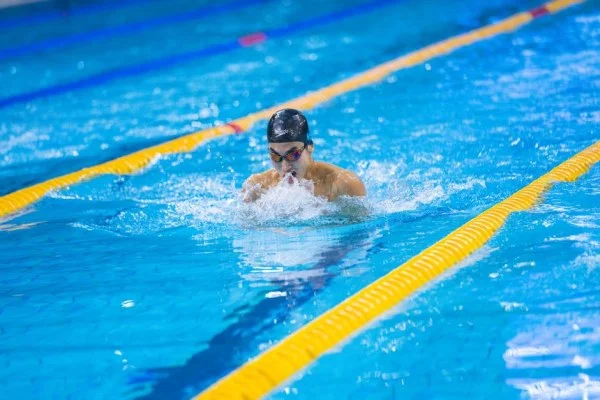 male swimmer breaststroke